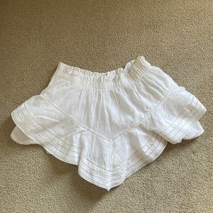 Aerie white shorts with lace detailing and ruched ruffled waistband